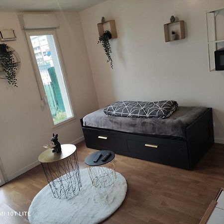 Chaleureux Studio Kais Apartment Bron Exterior photo